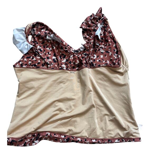 Old Navy Women's Swim Top in Red and Black Print - Picture 5 of 7